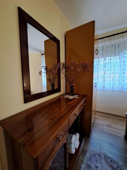 טיראנה Quiet, Cozy, Luminous Apartment מראה חיצוני תמונה